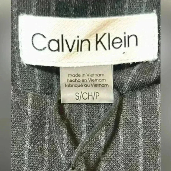 NWT‎ Calvin Klein Black w/ Grey Pinstripe Sleeveless Career Top Women's Sz Small - Picture 5 of 8